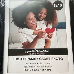 Wall picture frame